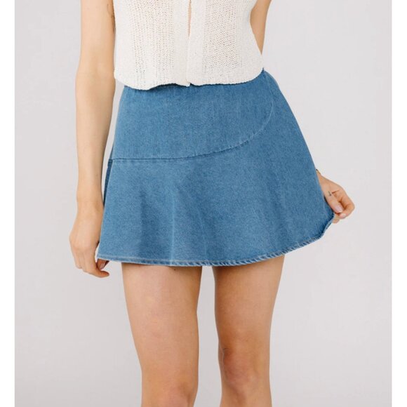 NWT Vestique Louisa Denim Skort in Medium Wash FLAWED - Picture 1 of 14